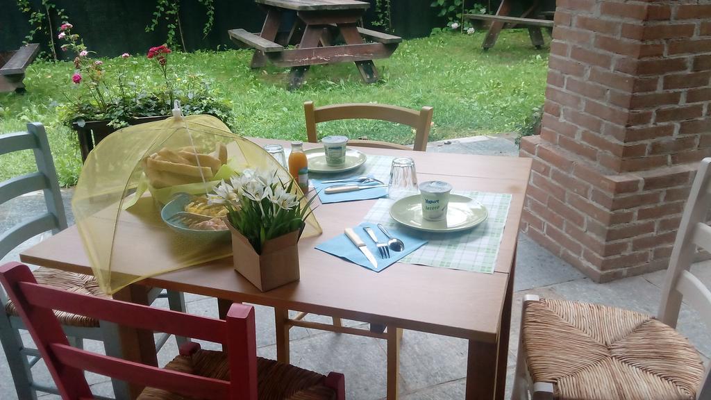 Morozzo La Foresteria Dell'Oasi 호스텔 외부 사진