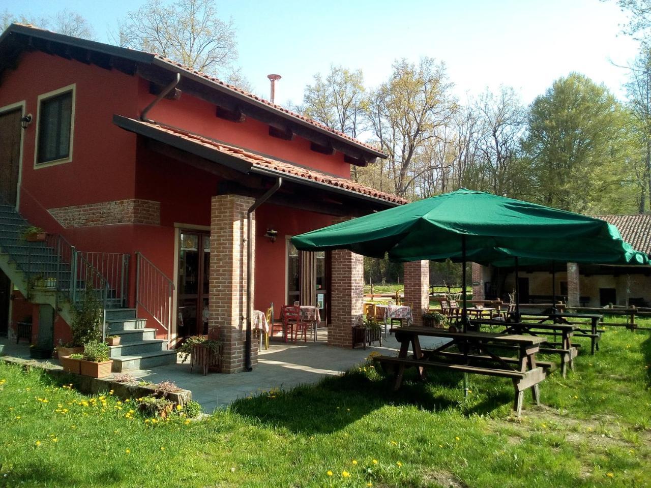 Morozzo La Foresteria Dell'Oasi 호스텔 외부 사진